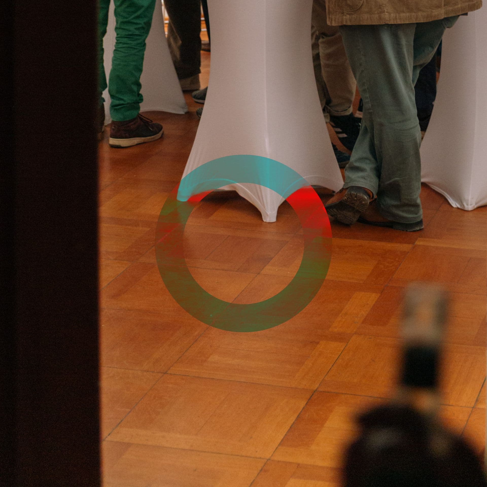 Foto einer Veranstaltungslocation mit dem Open Logo
