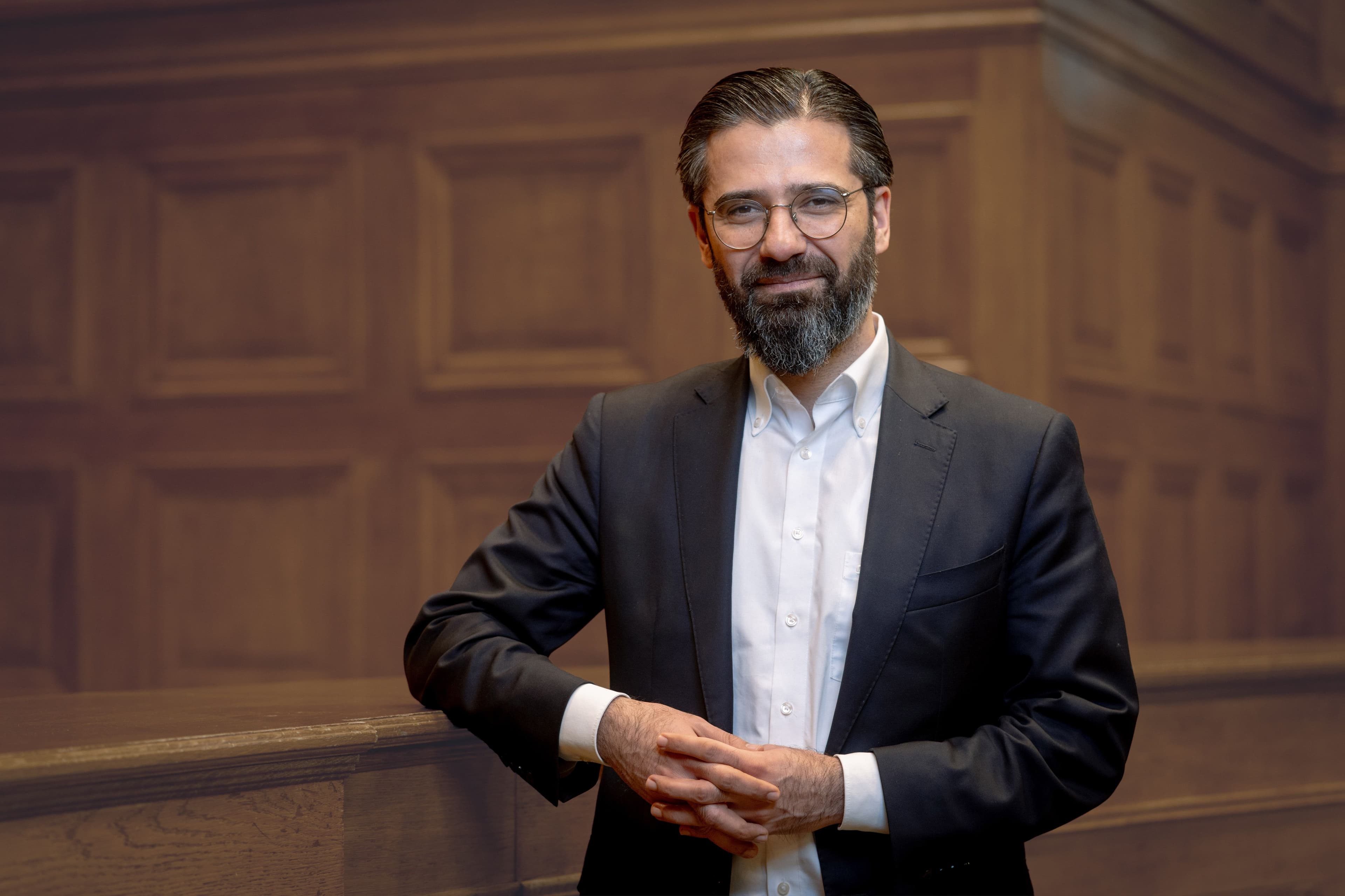 Portraitfoto Umut Sönmez