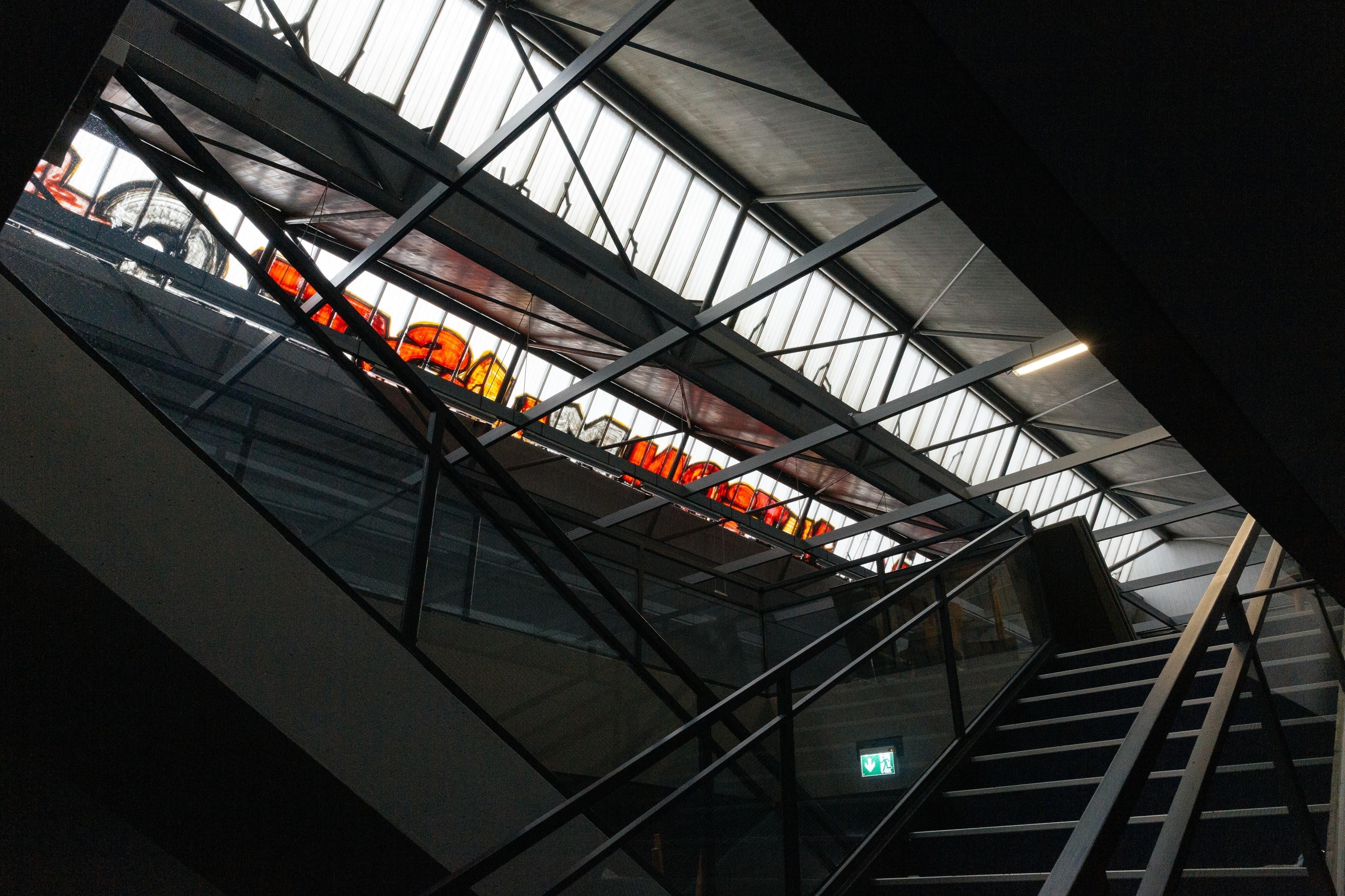 Ein altes, leerstehendes Gebäude auf dem Kulturcampus in Frankfurt.