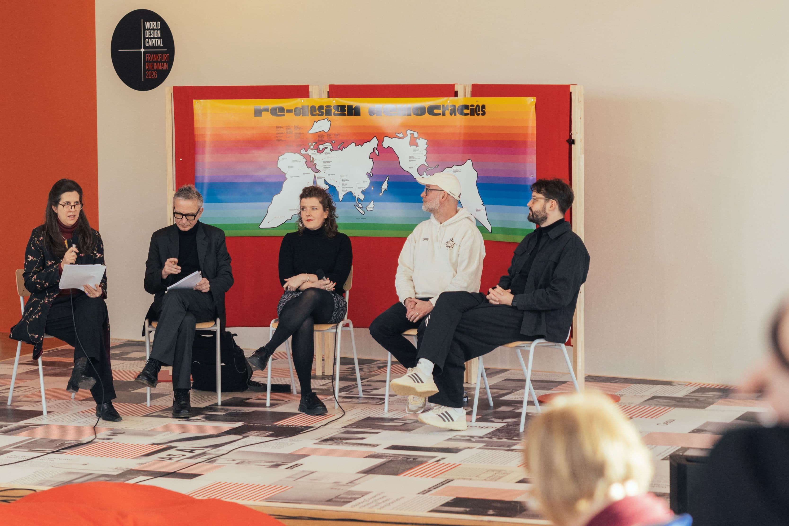 Panel Talk zu Re_design Democracy